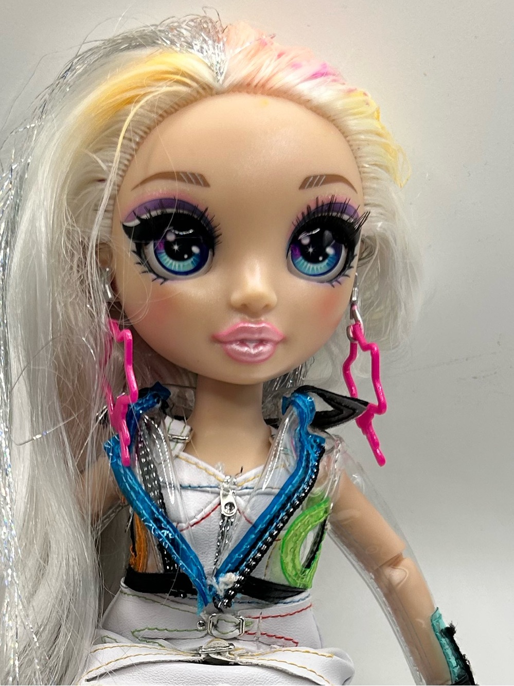 Rainbow High Fashion Doll Amaya Raine 11” Rainbow Glitter Hair Studio Sparkle
